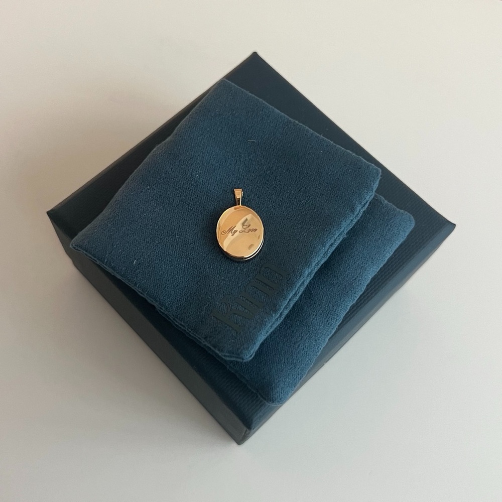 Kinn Maison Oval Locket 10k Engraved “My Love”